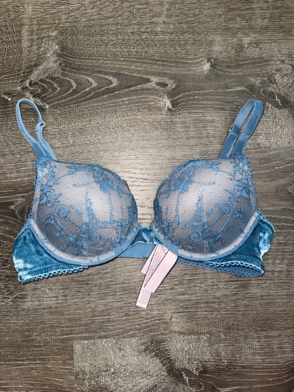 Victoria’s Secret “Dream Angels” Push-Up Bra